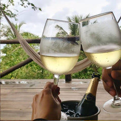Smile and enjoy the weekend🥂🍾