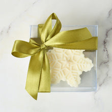 Cargar imagen en el visor de la galería, Vela Copo de Nieve Milky Co. - envío nacional