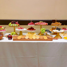 Cargar imagen en el visor de la galería, Mesa de Quesos y Carnes frías para evento de 100 personas