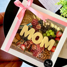 Cargar imagen en el visor de la galería, La Tabla de Queso Gourmet - MOM Edition