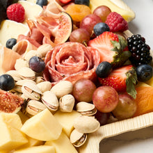 Cargar imagen en el visor de la galería, La Tabla de Queso Gourmet Pino Navideño