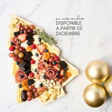 Cargar imagen en el visor de la galería, La Tabla de Queso Gourmet Pino Navideño