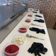 Cargar imagen en el visor de la galería, Taller Arma tu Pizza - 6 personas
