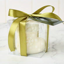 Cargar imagen en el visor de la galería, Vela Bota Navideña Milky Co. - envío nacional