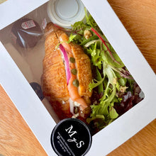 Cargar imagen en el visor de la galería, Croissant Box Lunch Gourmet - Pack 12 piezas
