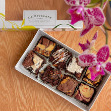 Cargar imagen en el visor de la galería, Caja de Brownies La Divinata