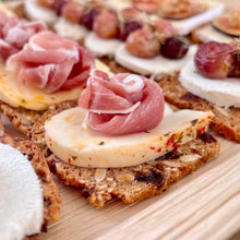 Cargar imagen en el visor de la galería, Box de Crostinis