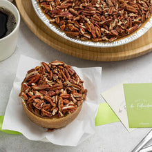 Cargar imagen en el visor de la galería, Pay de Plátano La Divinata