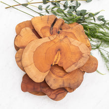 Cargar imagen en el visor de la galería, Tabla de madera grabada