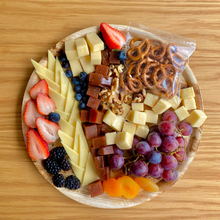 Cargar imagen en el visor de la galería, Tabla de Quesos y Ate de Membrillo Chica
