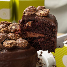 Cargar imagen en el visor de la galería, Pastel Ferrero La Divinata