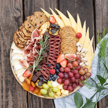 Cargar imagen en el visor de la galería, La Tabla de Queso Gourmet Año Nuevo 2025
